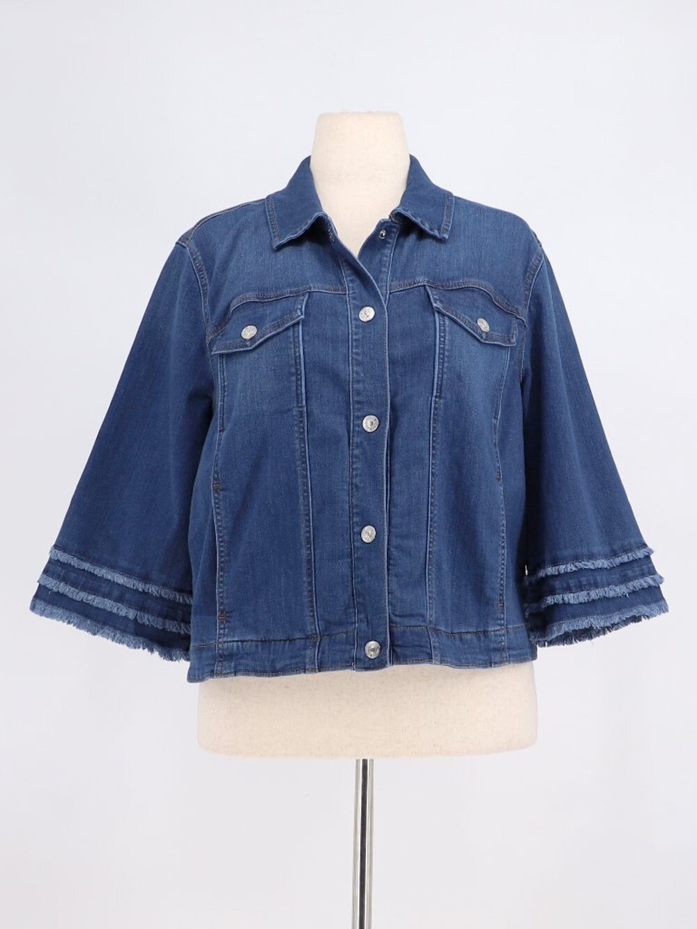 CHICO'S Cropped Frayed Hem 3/4 Sleeve Denim Jacket Athens Indigo Size 3/XL